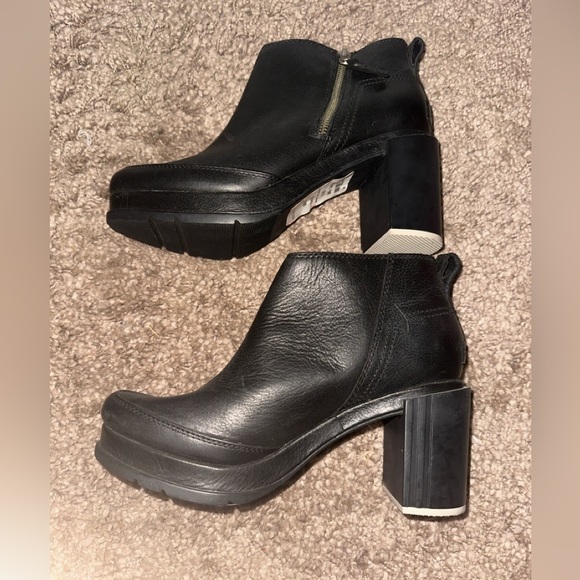 Sorel Block Heel Platform Ankle Booties. Black.Size 8.5 New w/o Box. Retail $190 - Picture 5 of 6